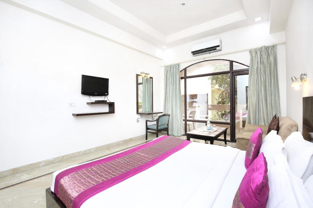 Capital O 15395 Hotel 42 Amritsar Dış mekan fotoğraf