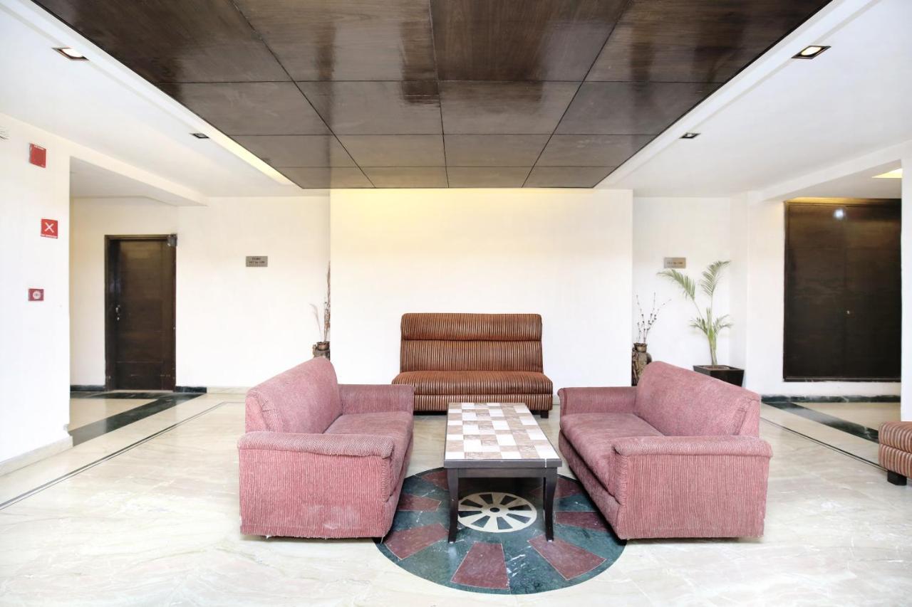 Capital O 15395 Hotel 42 Amritsar Dış mekan fotoğraf
