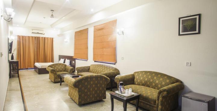 Capital O 15395 Hotel 42 Amritsar Dış mekan fotoğraf