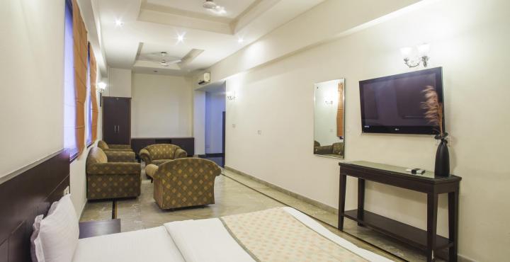 Capital O 15395 Hotel 42 Amritsar Dış mekan fotoğraf